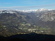 71 Scendendo verso i Tre Faggi, vista sulla Val Taleggio